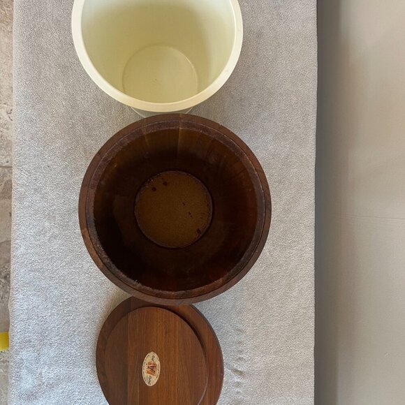 MCM 1960's Vintage Vermillion Walnut Wood Ice Bucket - Picture 7 of 8